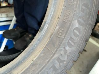 Neumático 215/55R17 98V