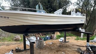 Embarcacion rigida con remolque