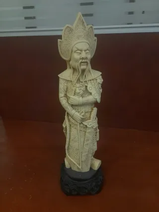 Figura Guerrero Chino