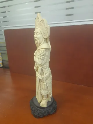 Figura Guerrero Chino