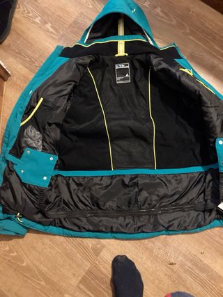 Chaqueta esquí snow Sierra Nevada.