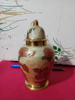 Jarrón decorativo vintage con tapa