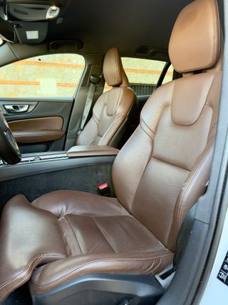 Volvo V60 B4 Cross Country AWD automatico 2021