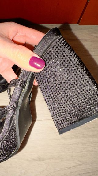 Sandalias de tacón con pedrería