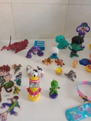 LOTE DE JUGUETES PEQUEÑOS VARIADOS, TODO INCLUIDO