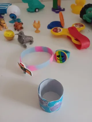 LOTE DE JUGUETES PEQUEÑOS VARIADOS, TODO INCLUIDO