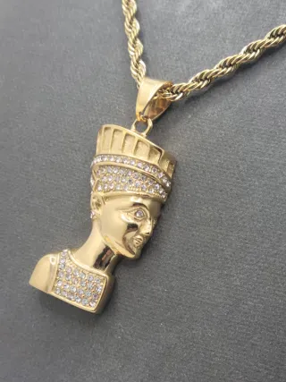 Colgante Nefertiti Baño Oro Acero Quirúrgico