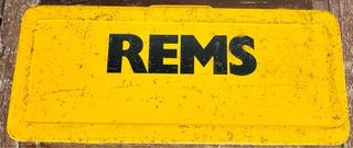 Curvadora de tubos manual. Curvatubos REMS