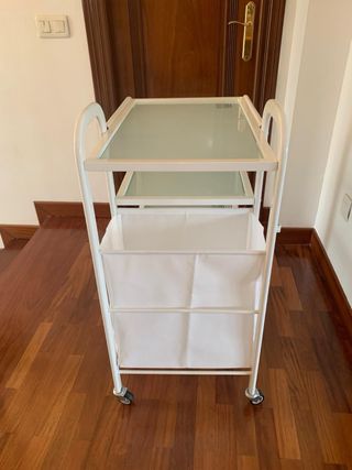 Carrito estetica/sanitario, nuevo, marca Mobile.