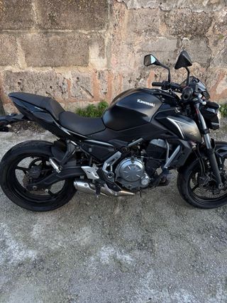 Kawasaki Z 650 ABS Negra