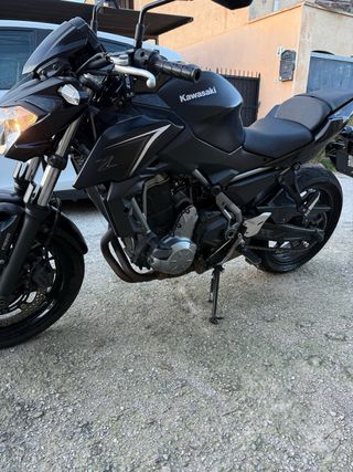 Kawasaki Z 650 ABS Negra
