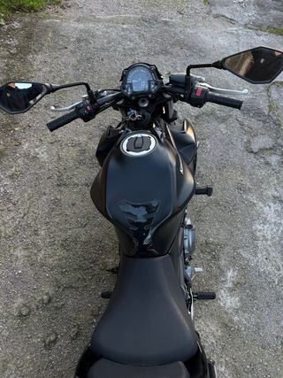 Kawasaki Z 650 ABS Negra
