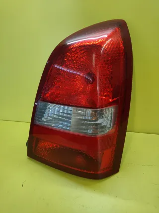 PILOTO TRASERO DERECHO NISSAN PRIMERA P12 4P