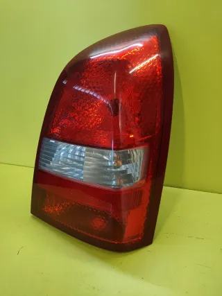 PILOTO TRASERO DERECHO NISSAN PRIMERA P12 4P