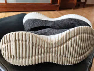 Skechers n°39 Stretch Fit sin cordones gris oscuro