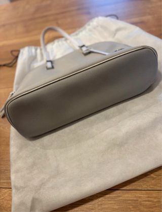 Bolso Calvin Klein Gris y Blanco