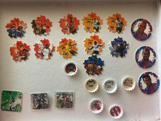 Lote Grefusa: Chapas y Fichas Coleccionables