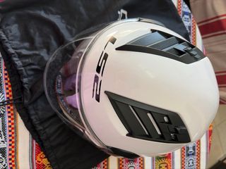 Casco Moto LS2 Blanco Nuevo. Lo vendo en mano.