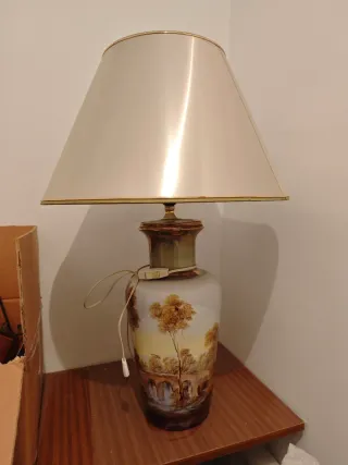 Lámpara de cerámica,  pantalla metalizada cobre