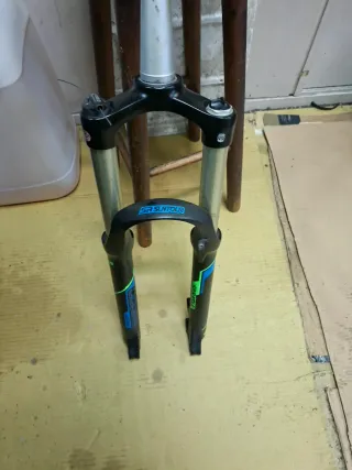 Horquilla Suntour 27.5 15x100mm