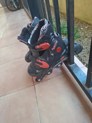 Patines en línea negros