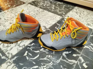 Zapatillas Adidas Naranja y Amarillo