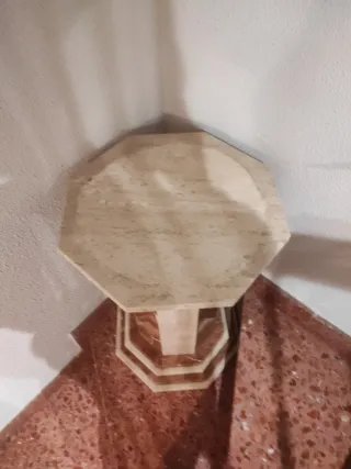 Mesa de comedor y mesita auxiliar de mármol