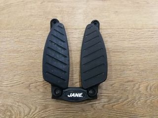 Reposapiés para Jane Carrera / Solo