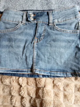 Lote de falda XS de H&M y camiseta S escote barco