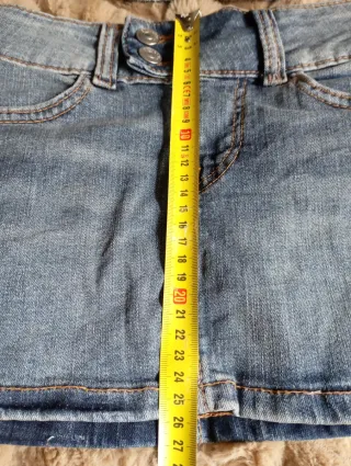 Lote de falda XS de H&M y camiseta S escote barco