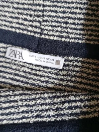 Lote de falda XS de H&M y camiseta S escote barco