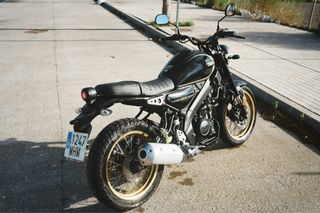 Yamaha XSR125 Legacy - Solo 8.000 km. Como nueva