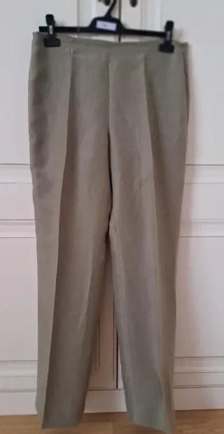 Traje 3 piezas mujer,top,pantalón y echarpe.