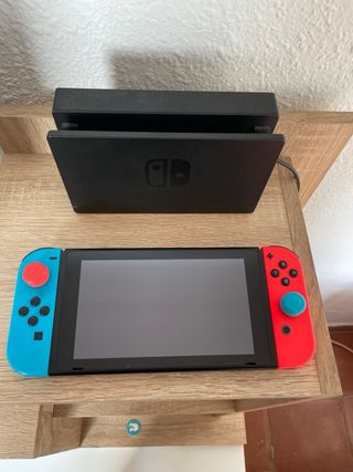 Nintendo Switch Azul y Rojo + Accesorios