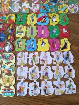 7 láminas de cromos troquelados