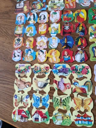 7 láminas de cromos troquelados