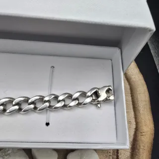 Esclava de plata con placa