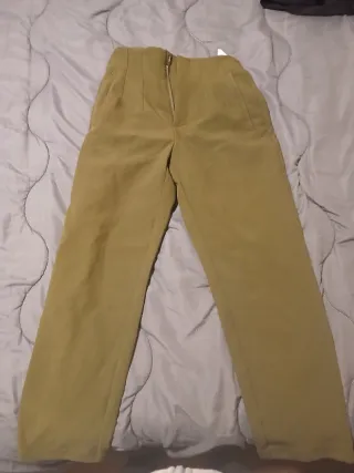 Pantalón Pirata Verde Stradivarius