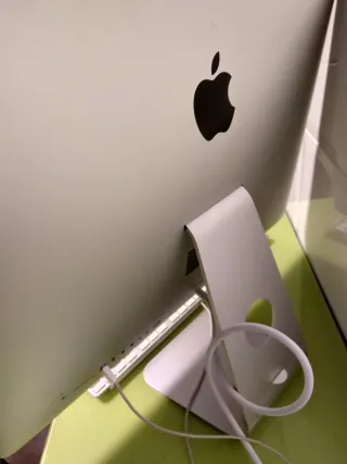 Apple iMac 21.5 (2019)