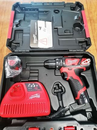 NUEVO: Taladro atornillador a batería Milwaukee