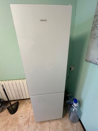 Nevera Cecotec Bolero CoolMarket Combi 250 White D
