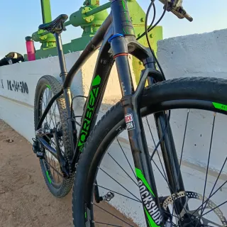 Bicicleta de Montaña Orbea Negra/Verde