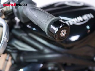 TRIUMPH STREET TRIPLE 660 S