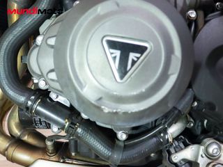 TRIUMPH STREET TRIPLE 660 S