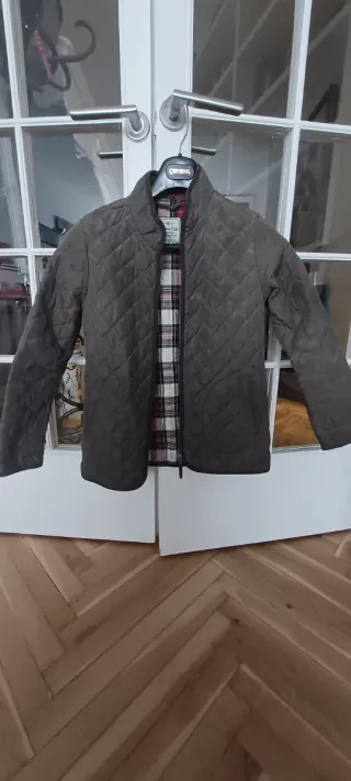 Abrigo niña Massimo Dutti verde caqui (doble uso).