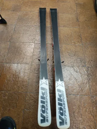 Esquis VOLKL 168 con bolsa.
