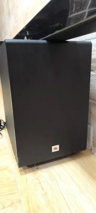 Barra de Sonido y Subwoofer JBL Negro