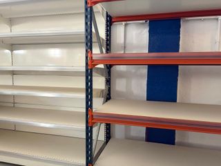 Estanterías Metálicas y Madera