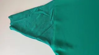 Blusa Couchel verde talla L