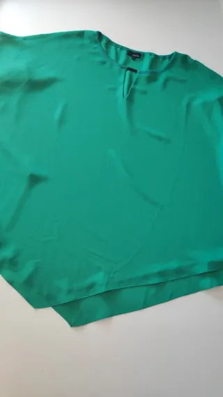 Blusa Couchel verde talla L